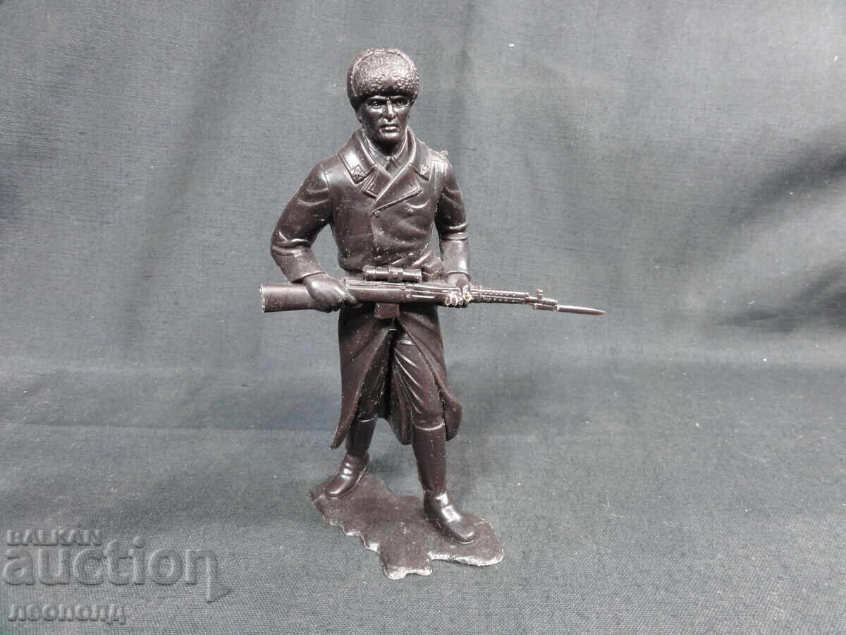 FIGURINĂ VECHE RETRO SOVIETICĂ DIN PLASTIC SOLDAT RUS RĂZBOIUL AL DOILEA MONDIAL