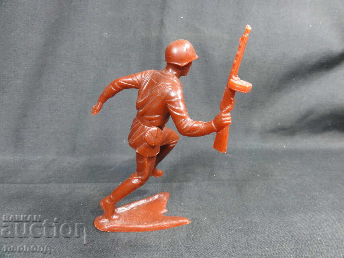 Livrarea FIGURINĂ VECHE RETRO SOVIETICĂ DIN PLASTIC SOLDAT RUS RĂZBOIUL AL DOILEA MONDIAL