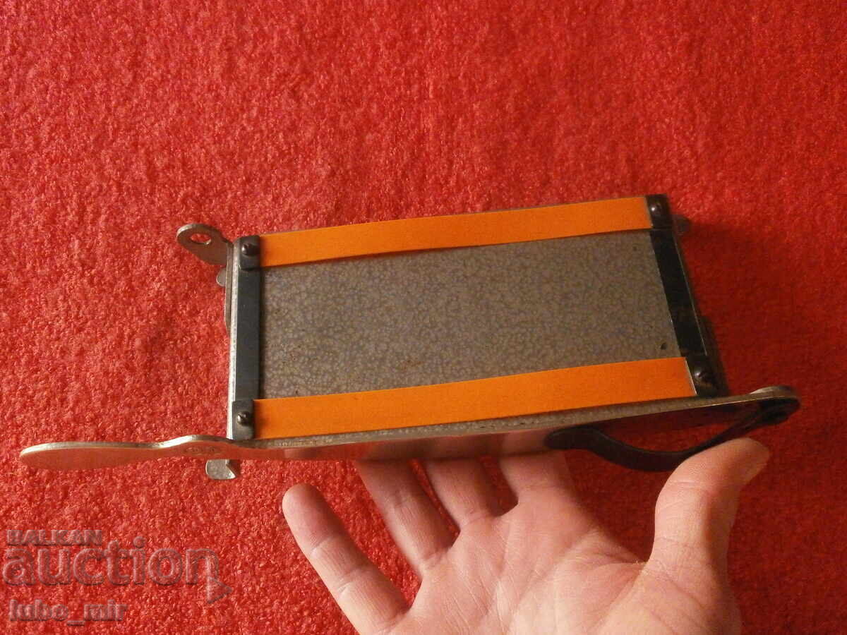 VECHE GHILOTINĂ PENTRU TĂIAT POZE