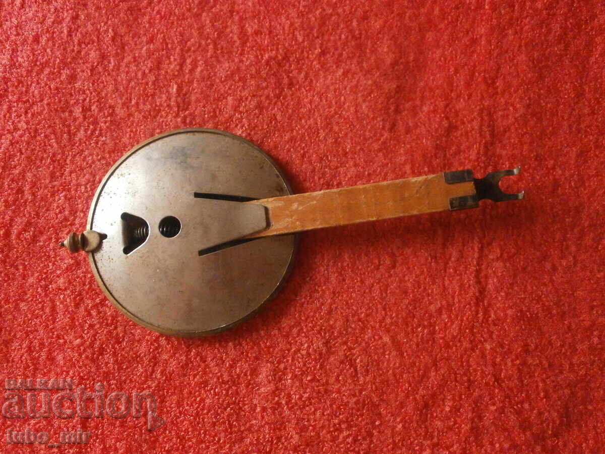 Доставка на СТАРО МАХАЛО ЗА СТЕНЕН ЧАСОВНИК Доставка на СТАРО МАХАЛО ЗА СТЕНЕН ЧАСОВНИК