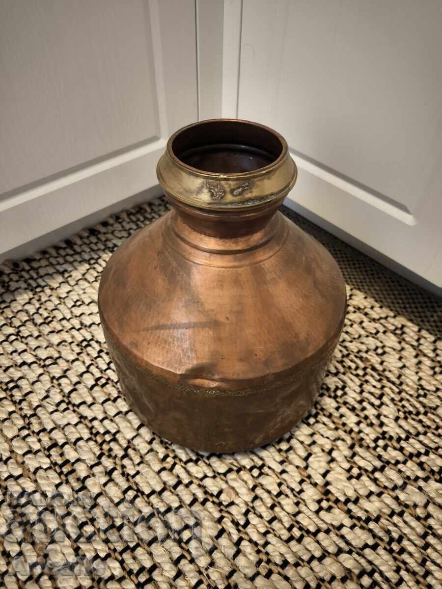 Oriental Hand-Forged Copper Vessel - 20th Century with price 300.00 BGN | € 153.39 Oriental Hand-Forged Copper Vessel - 20th Century with price 300.00 BGN | € 153.39