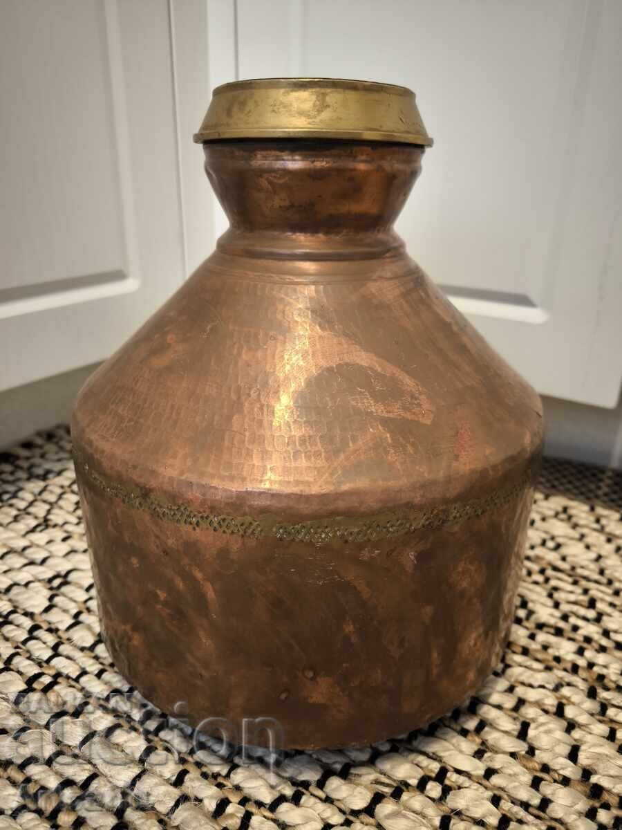 Oriental Hand-Forged Copper Vessel - 20th Century - 6 Oriental Hand-Forged Copper Vessel - 20th Century - 6