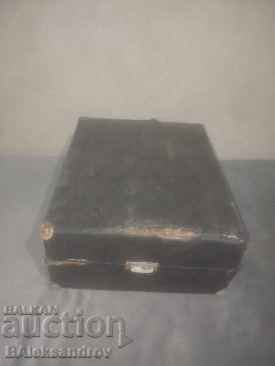 Vechi gramofon cu manivelă - 6