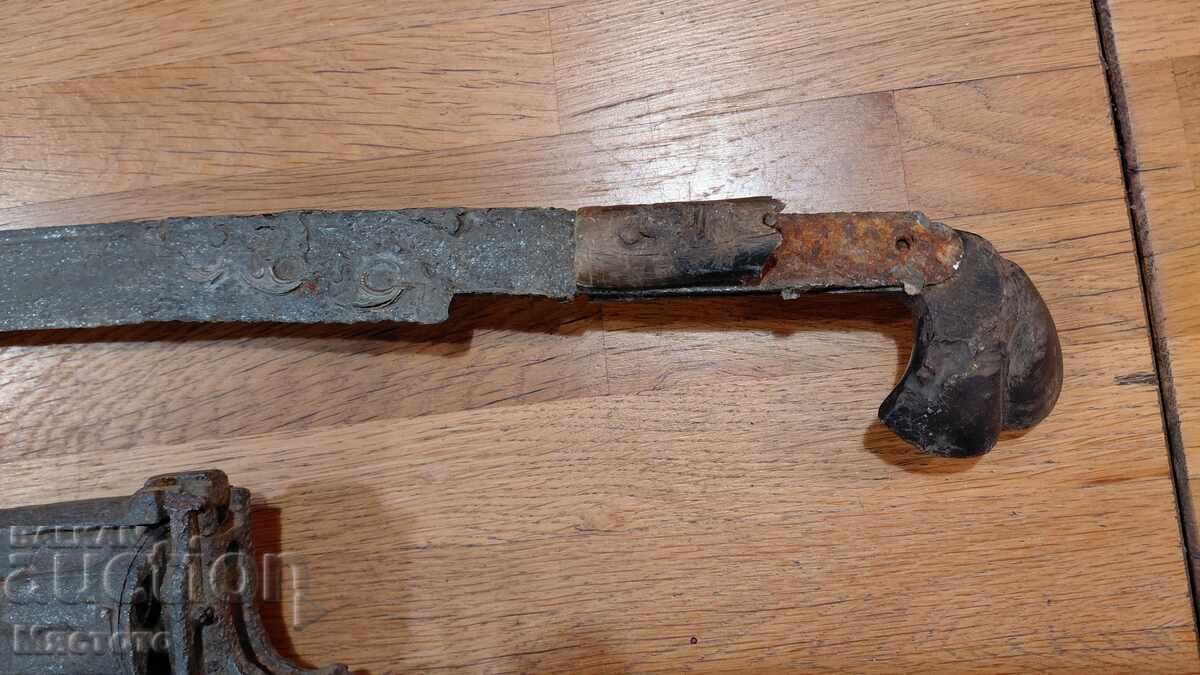 Auction Old Yataghan Revolver Auction Old Yataghan Revolver