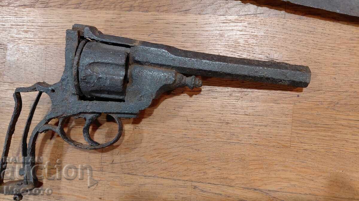 Old Yataghan Revolver - 5 Old Yataghan Revolver - 5