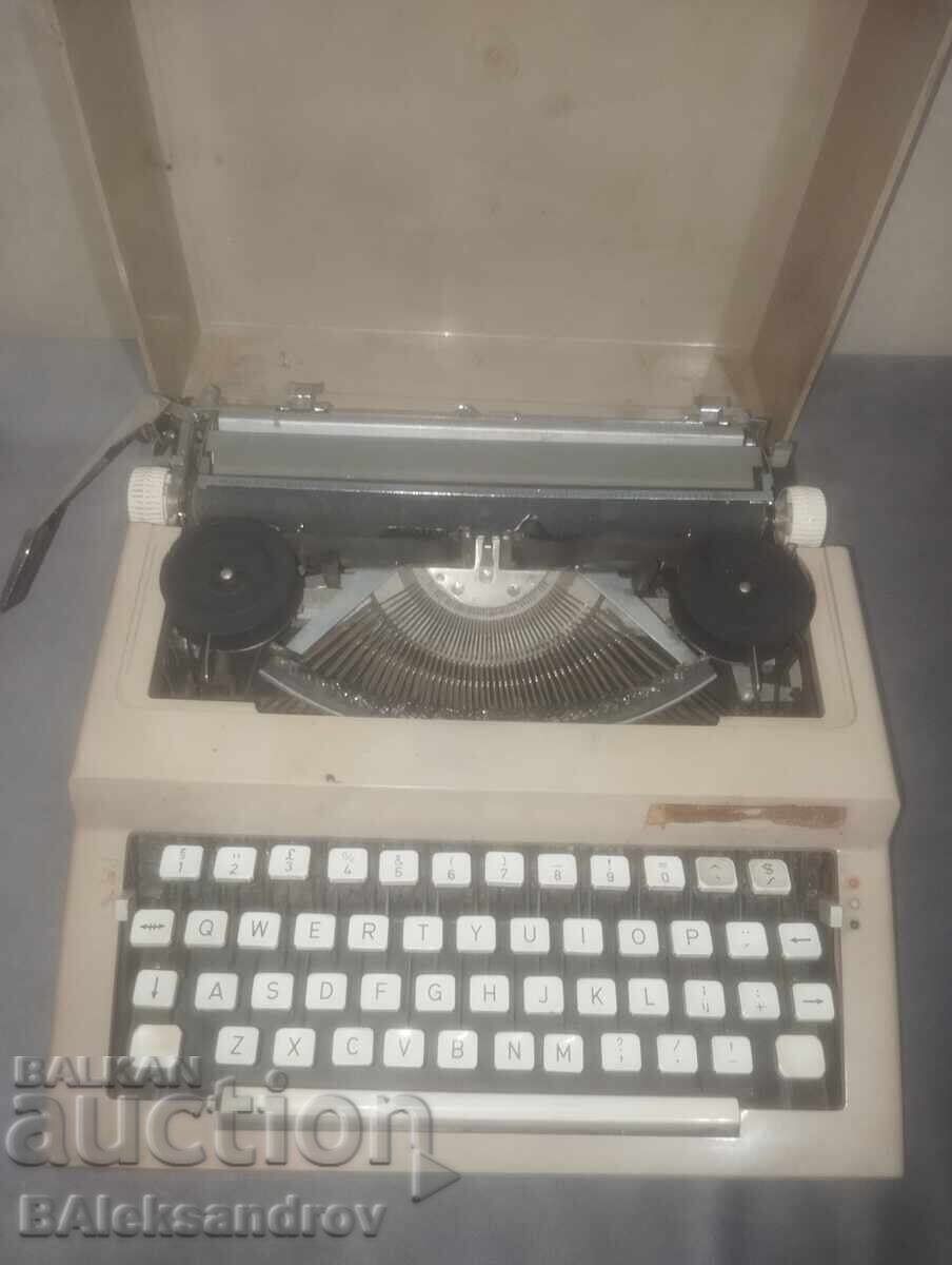 Пишеща машина с цена 0.01 лв. | € 0.01