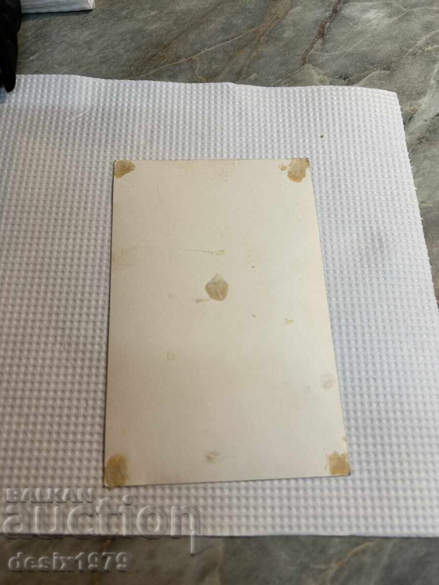 Livrarea Fotografie veche cu Margarita Radinska Livrarea Fotografie veche cu Margarita Radinska