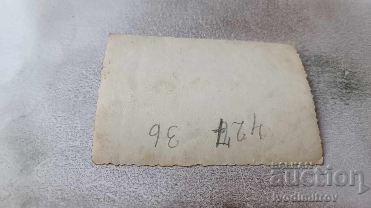 Fotografie Fetiță pe plajă cu preț 1.75 BGN | € 0.89