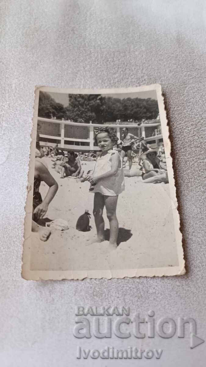 Fotografie Fetiță pe plajă