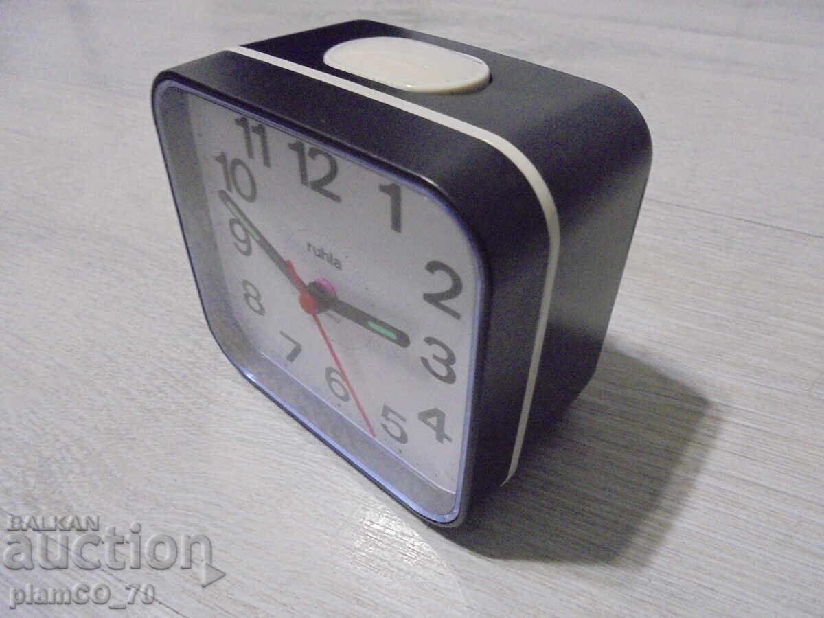 Παράδοση №*8404 Παλαιό ρολόι χαλαζία Ruhla Παράδοση №*8404 Παλαιό ρολόι χαλαζία Ruhla