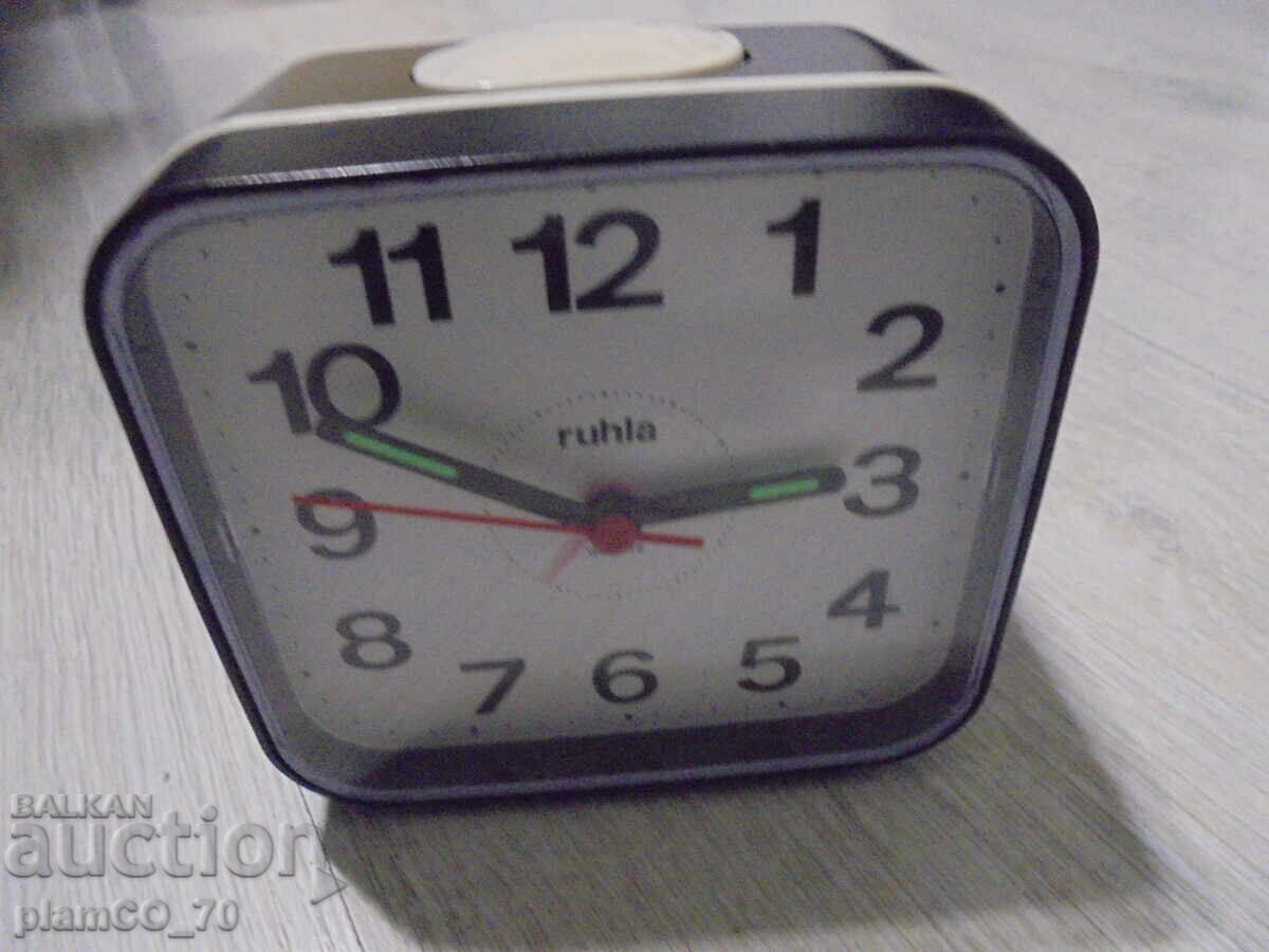 №*8404 Παλαιό ρολόι χαλαζία Ruhla №*8404 Παλαιό ρολόι χαλαζία Ruhla