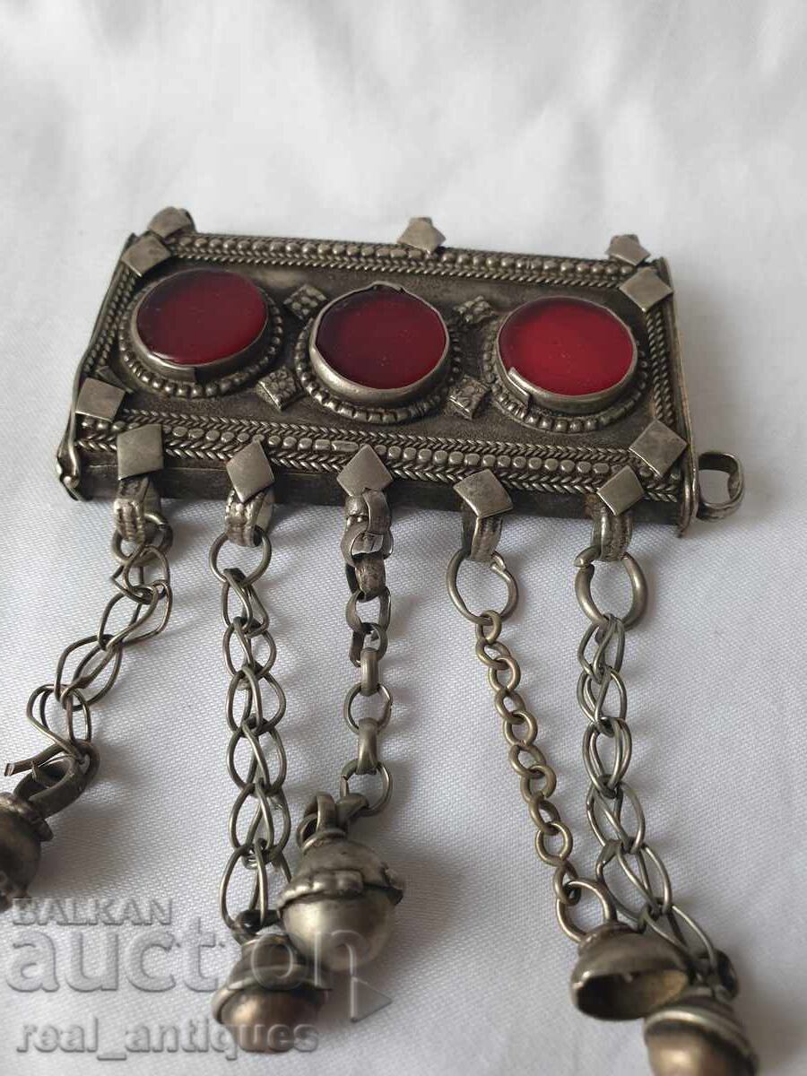 Auction Old pendant Auction Old pendant