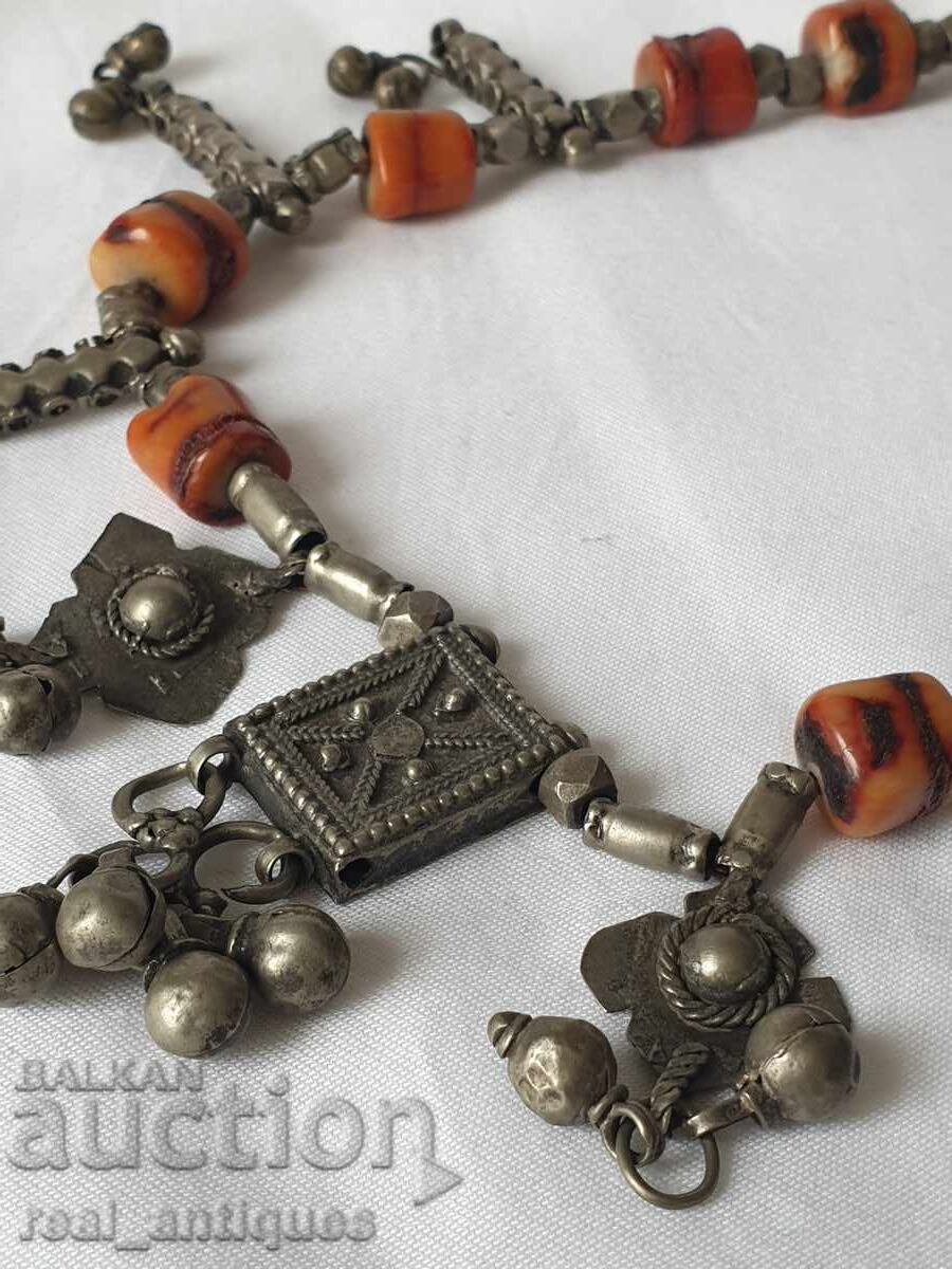 Vechi colier cu preț 53.00 BGN | € 27.10