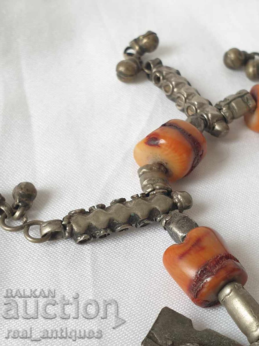 Licitație Vechi colier