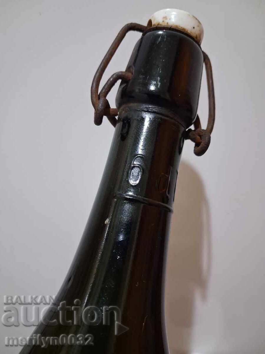 Licitație Sticlă de bere Şumen Ruse XXL 0.6 ml 1942 Licitație Sticlă de bere Şumen Ruse XXL 0.6 ml 1942