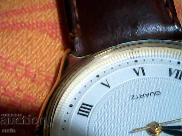 Аукцион красив мошки 4асовни фестина позлатан работи i Аукцион красив мошки 4асовни фестина позлатан работи i