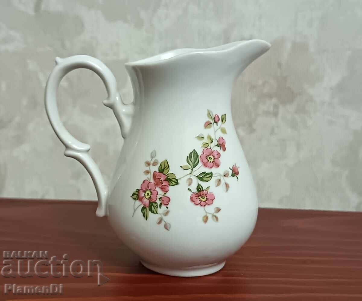 Δημοπρασία Παλιό βουλγαρικό πορσελάνινο από την "Kitka" Νέας Αγοράς Δημοπρασία Παλιό βουλγαρικό πορσελάνινο από την "Kitka" Νέας Αγοράς