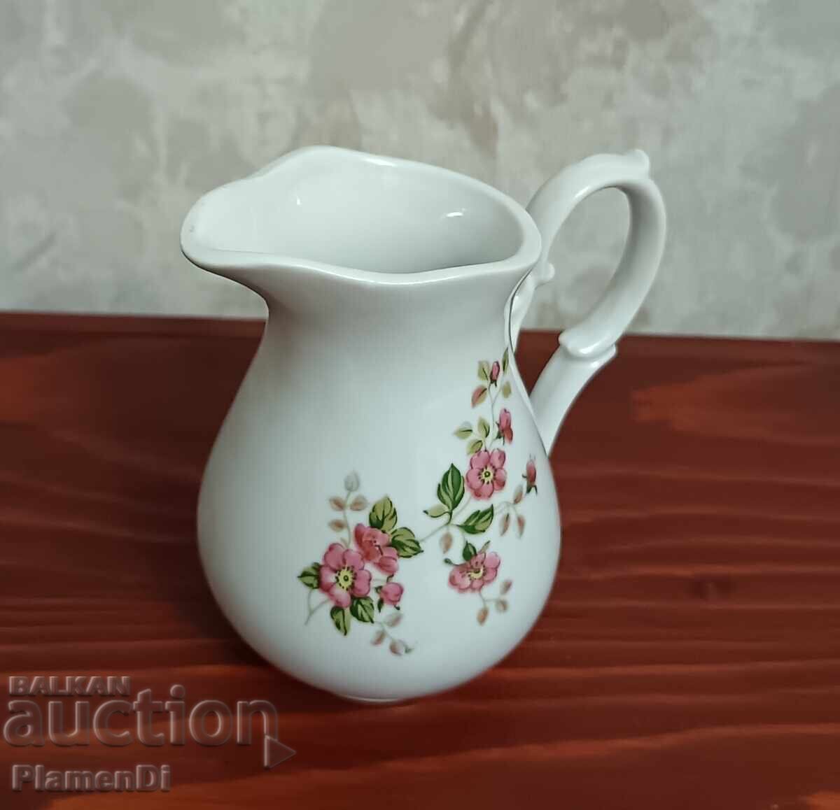 Παράδοση Παλιό βουλγαρικό πορσελάνινο από την "Kitka" Νέας Αγοράς Παράδοση Παλιό βουλγαρικό πορσελάνινο από την "Kitka" Νέας Αγοράς