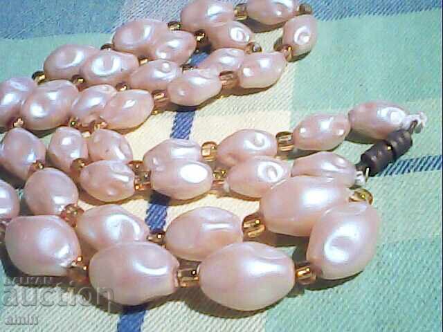 Beautiful satin necklace from seven with price 15.00 BGN | € 7.67 Beautiful satin necklace from seven with price 15.00 BGN | € 7.67