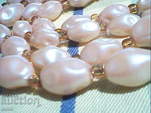 Auction Beautiful satin necklace from seven Auction Beautiful satin necklace from seven