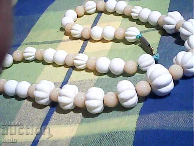 Auction beautiful necklace Auction beautiful necklace