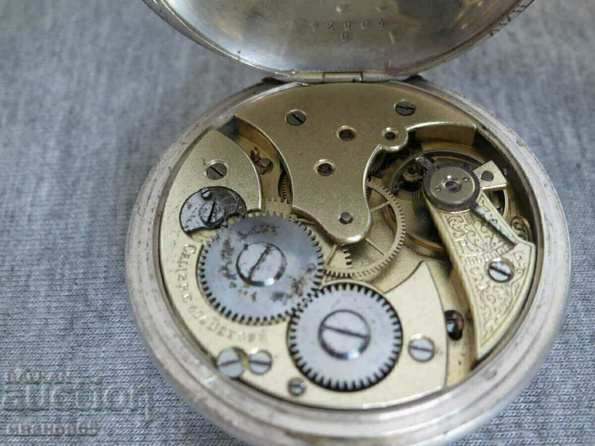 Delivery of pocket watch Delivery of pocket watch