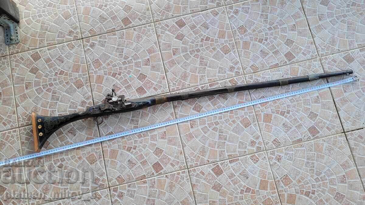 Пушка, кремъклийка, шишане, бойлия Пушка, кремъклийка, шишане, бойлия