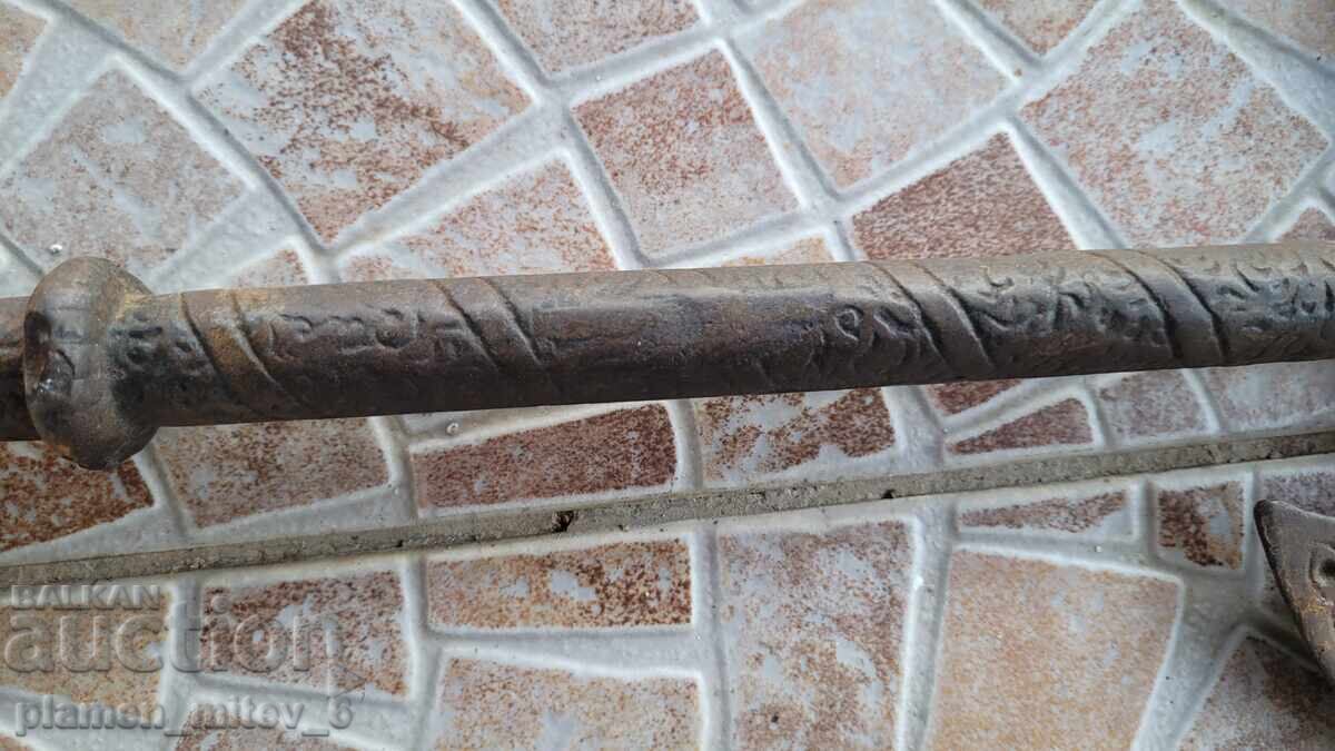 Delivery of Axe. Combat Indian axe, tabarzin Delivery of Axe. Combat Indian axe, tabarzin