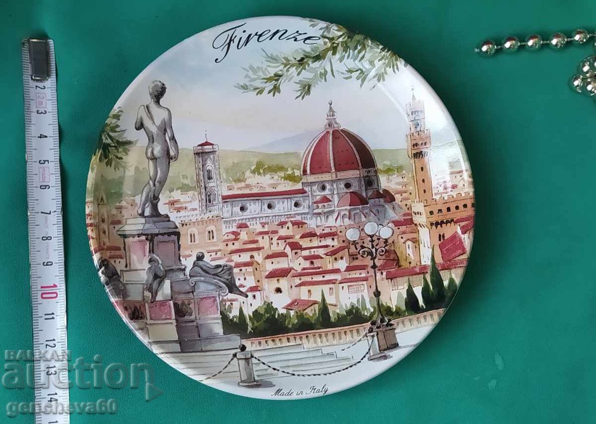 Farfurie decorativă din porțelan - Florența cu preț 15.00 BGN | € 7.67 Farfurie decorativă din porțelan - Florența cu preț 15.00 BGN | € 7.67