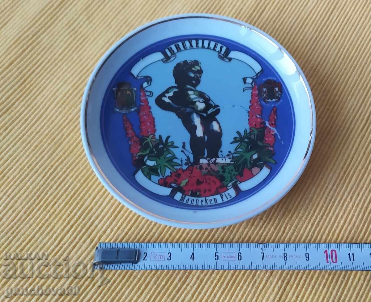 Farfurie decorativă - Bruxelles/Belgia cu preț 12.00 BGN | € 6.14 Farfurie decorativă - Bruxelles/Belgia cu preț 12.00 BGN | € 6.14