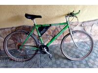 Велосипед, колело, ръждясала верига,другото е добре.