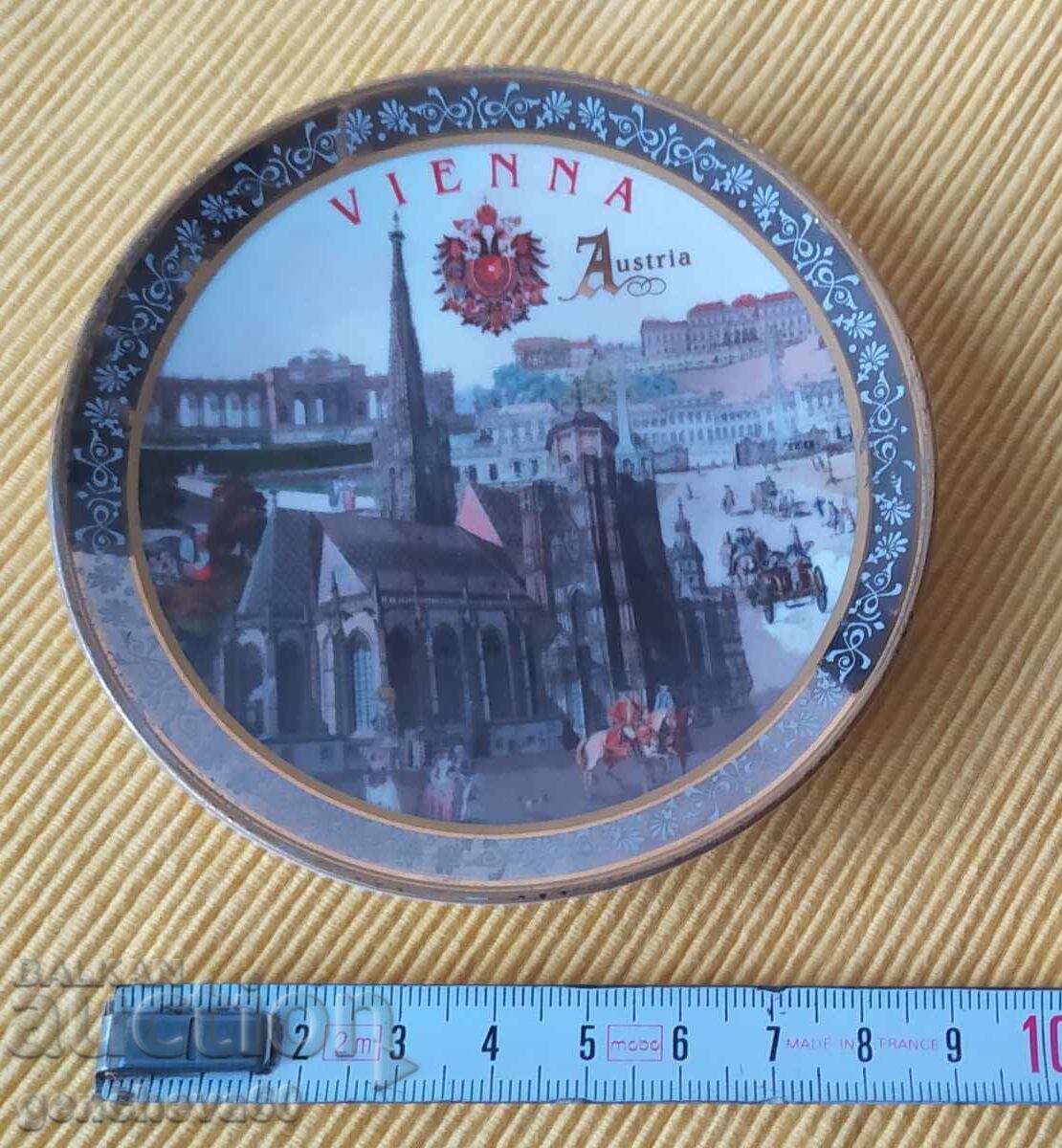 Farfurie de colecție pentru perete - porțelan Viena/Austria cu preț 12.00 BGN | € 6.14