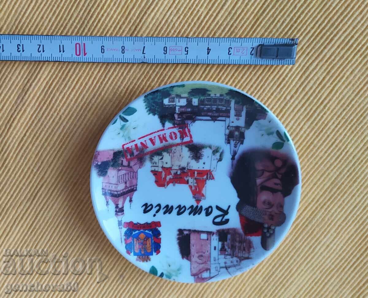 Farfurie de porțelan pentru decorațiuni România cu preț 0.01 BGN | € 0.01