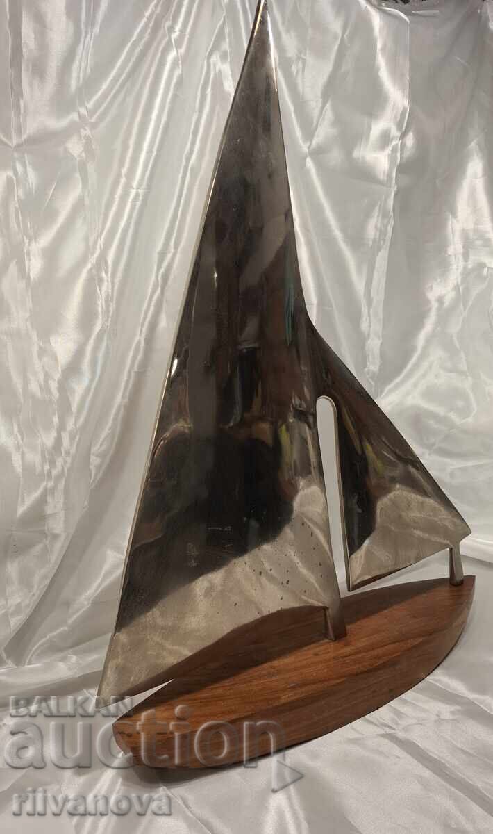 Livrarea Sculptură mare Iaht Livrarea Sculptură mare Iaht