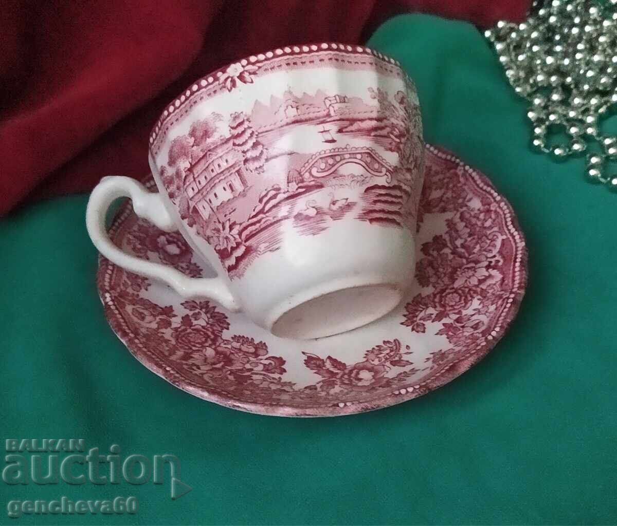 Красива Английска чиния и чаша за кафе- с цена € 2.56 | 5.01 лв.