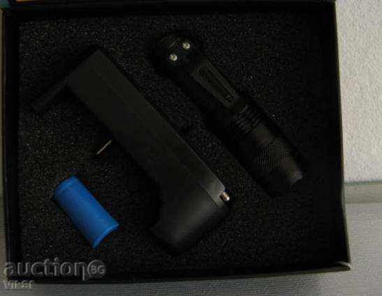 Powerful 8 cm Mini LED Lantern + Charger - 7 Powerful 8 cm Mini LED Lantern + Charger - 7