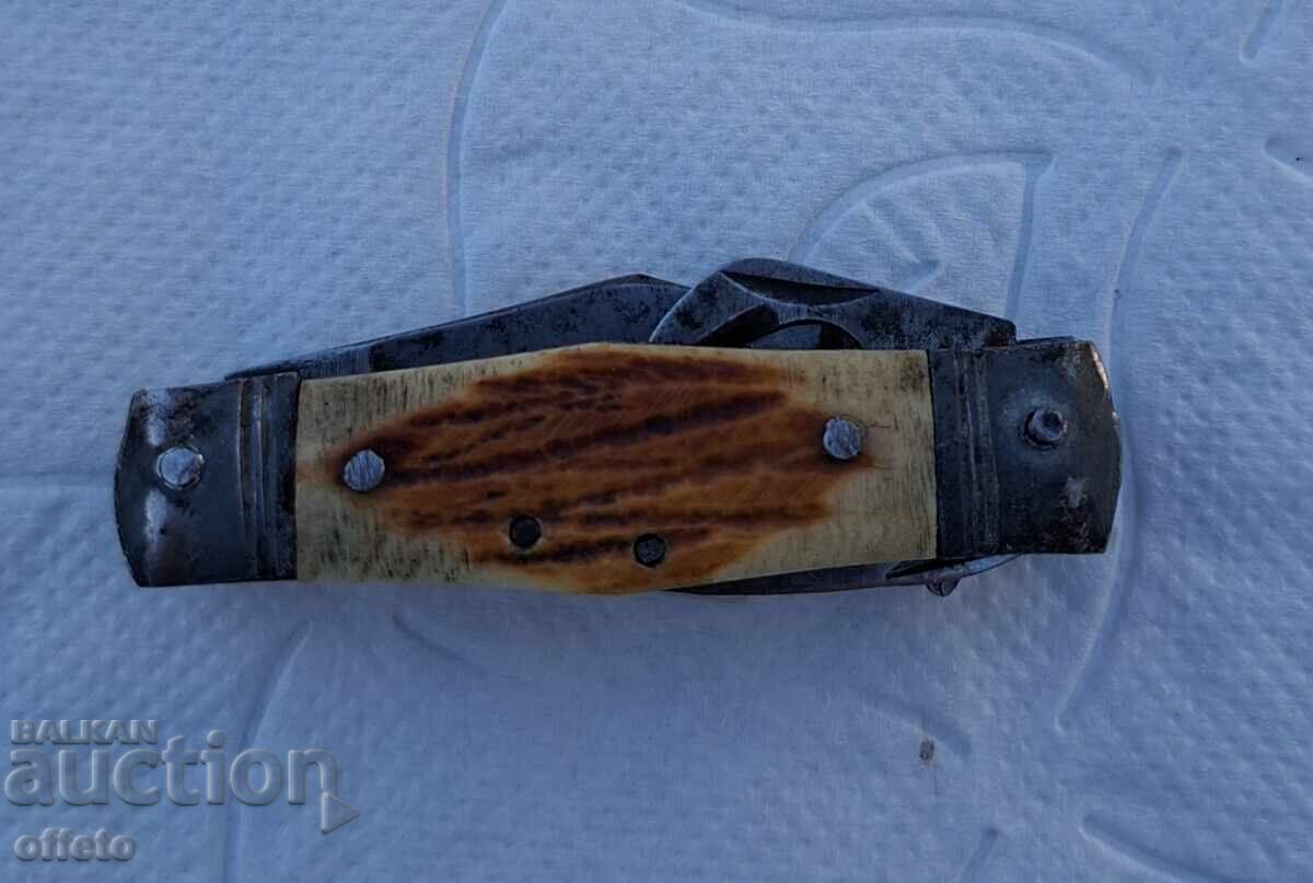 Licitație Un vechi cuțit de buzunar Licitație Un vechi cuțit de buzunar
