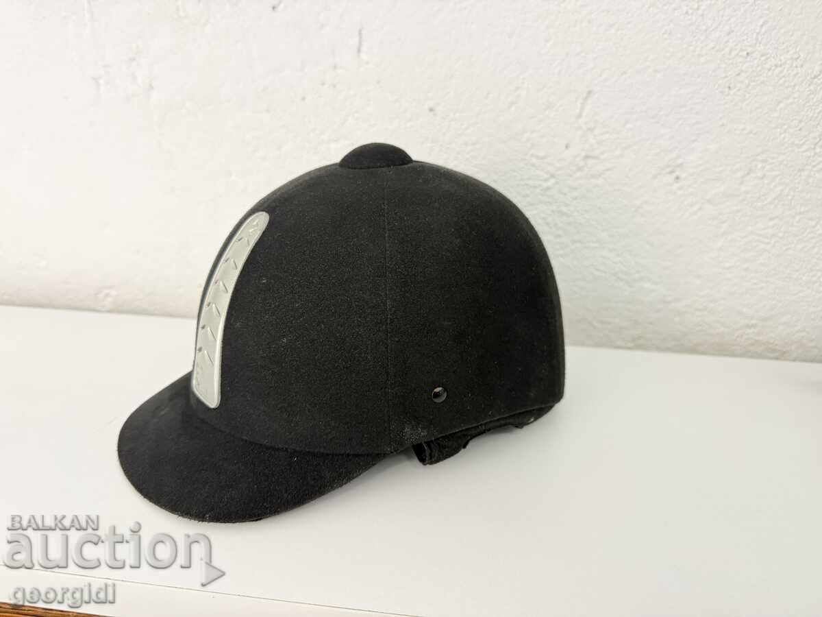 Жокейска шапка / каска за конна езда. №7710 с цена 50.00 лв. | € 25.56