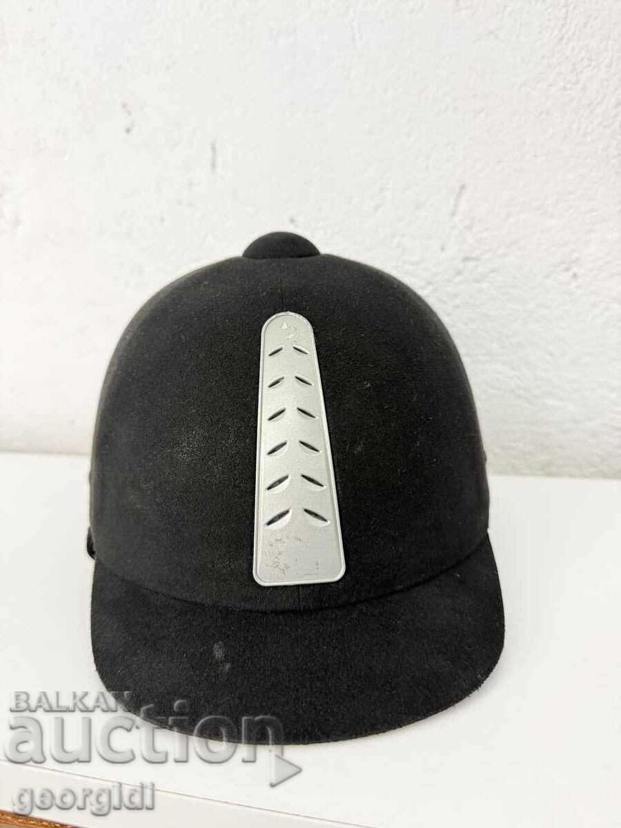 Аукцион Жокейска шапка / каска за конна езда. №7710