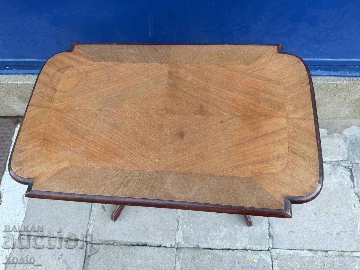 Măsuță auxiliară veche cu preț € 153.00 | 299.24 BGN