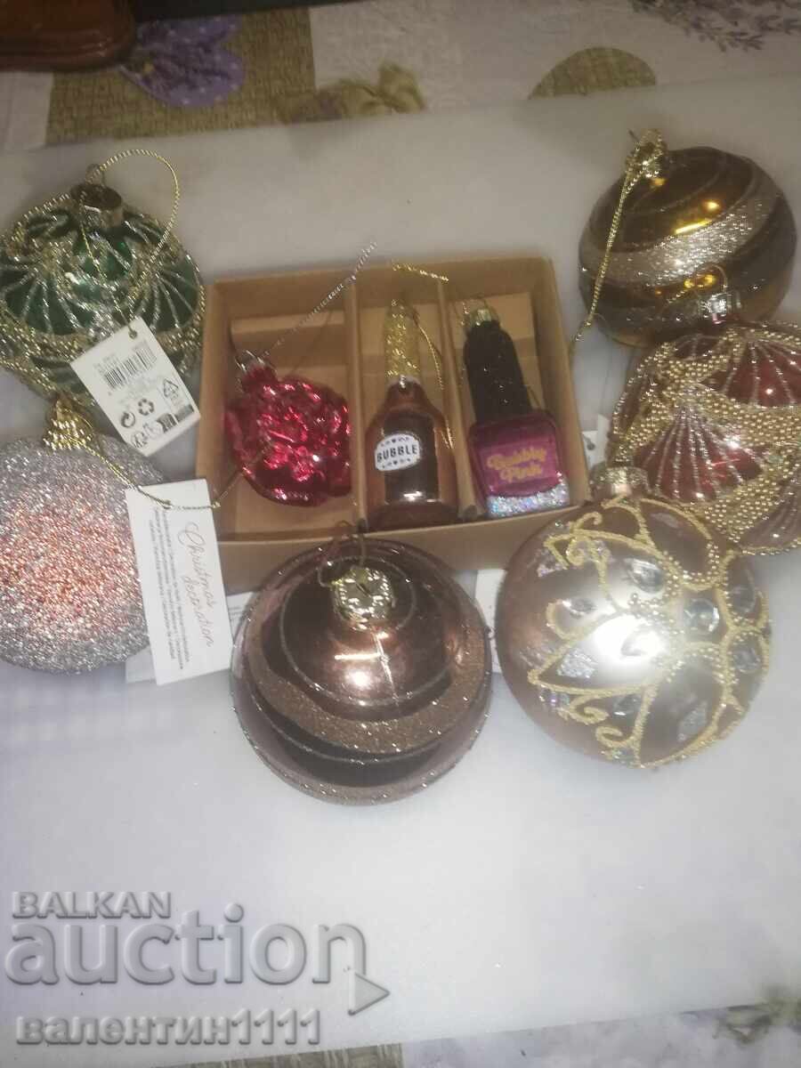 Jucării pentru bradul de Crăciun Jucării pentru bradul de Crăciun