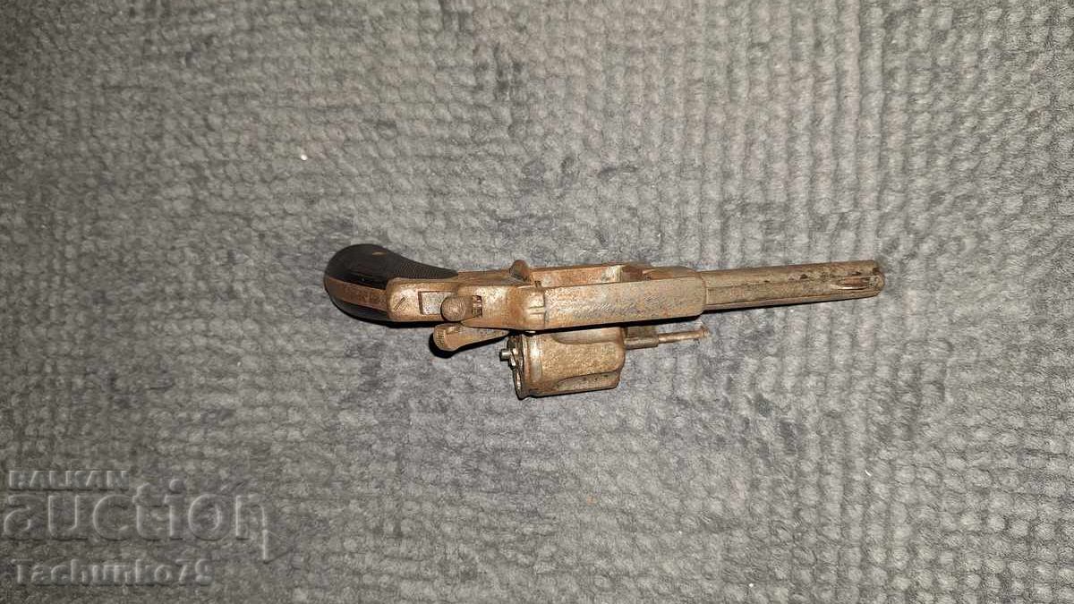 Доставка на Револвер Доставка на Револвер