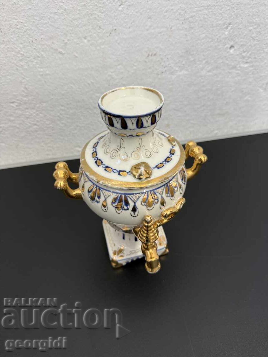 Αντίκα πορσελάνινος σαμοβάς "Γκζελ". №7716 με τιμή 130.00 BGN | € 66.47 Αντίκα πορσελάνινος σαμοβάς "Γκζελ". №7716 με τιμή 130.00 BGN | € 66.47