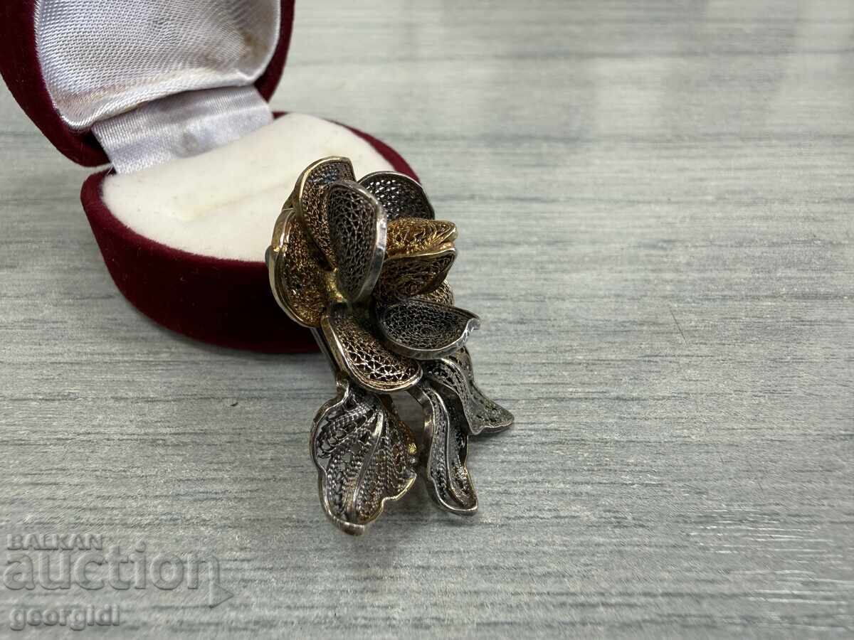 УНИКАТ ! Ръчно изработена сребърна брошка с позлата. №7718 с цена 155.00 лв. | € 79.25 УНИКАТ ! Ръчно изработена сребърна брошка с позлата. №7718 с цена 155.00 лв. | € 79.25