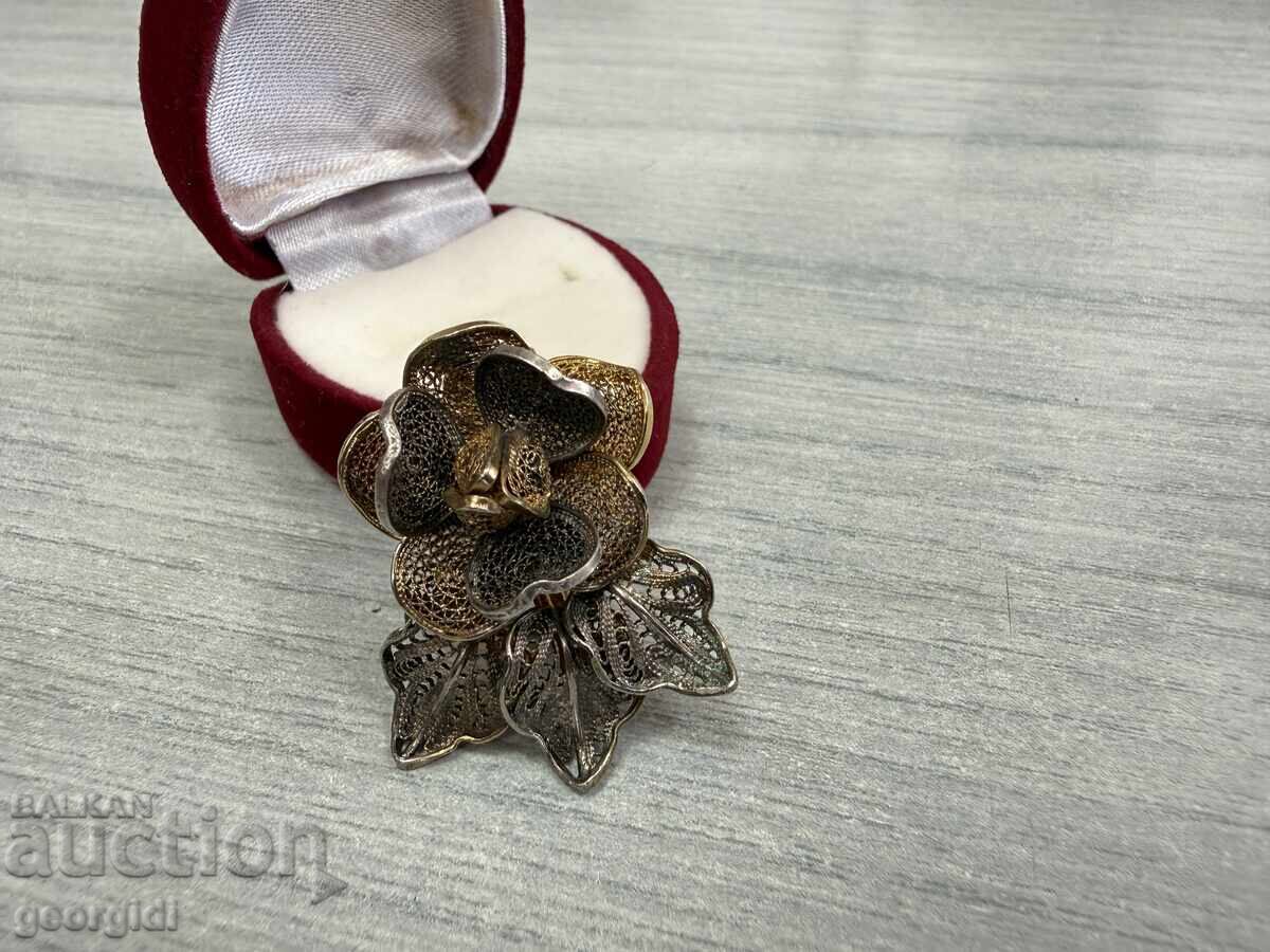 Аукцион УНИКАТ ! Ръчно изработена сребърна брошка с позлата. №7718 Аукцион УНИКАТ ! Ръчно изработена сребърна брошка с позлата. №7718