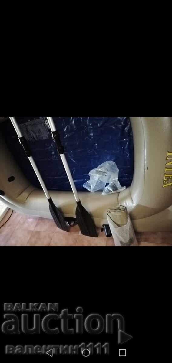 Надуваема лодка, нова с цена 250.00 лв. | € 127.82 Надуваема лодка, нова с цена 250.00 лв. | € 127.82