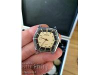 Παρακολουθήστε το Slava Slava