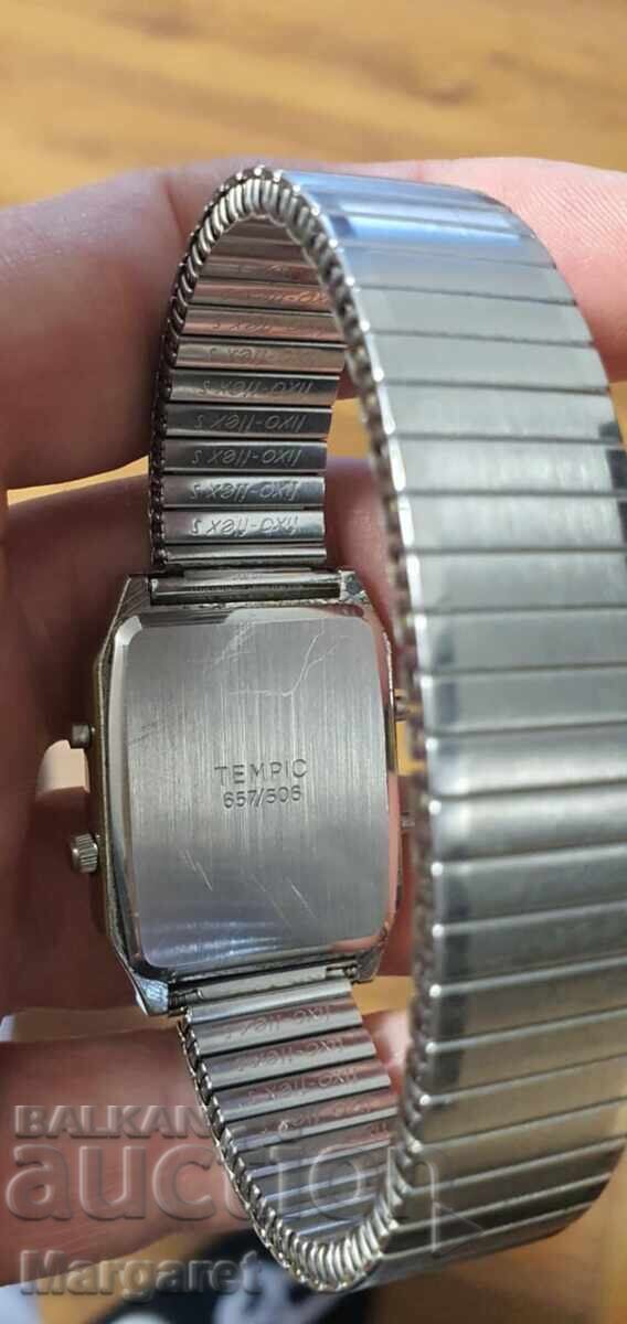 Ψηφιακό ρολόι με τιμή 39.99 BGN | € 20.45 Ψηφιακό ρολόι με τιμή 39.99 BGN | € 20.45