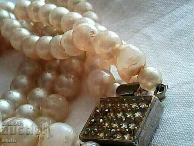 Δημοπρασία πολύ παλιό κολιέ 3 σειρών με φυσικό μαργαριτάρι Δημοπρασία πολύ παλιό κολιέ 3 σειρών με φυσικό μαργαριτάρι