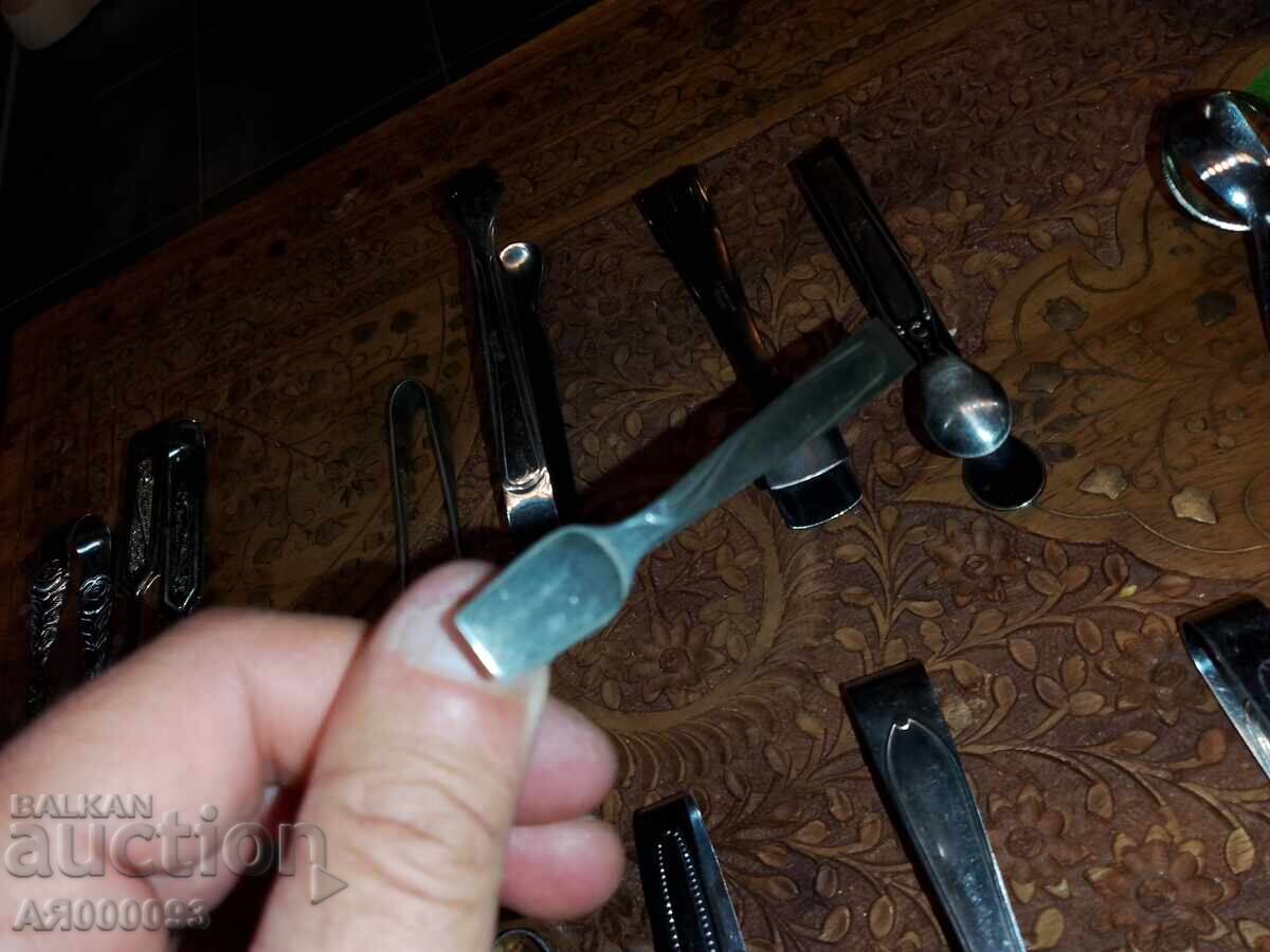 Лот стари щипки с цена 100.00 лв. | € 51.13 Лот стари щипки с цена 100.00 лв. | € 51.13